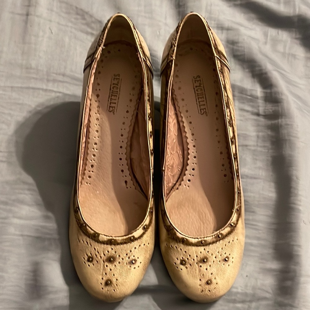 Wedge shoes